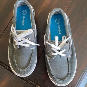 Boat shoes.